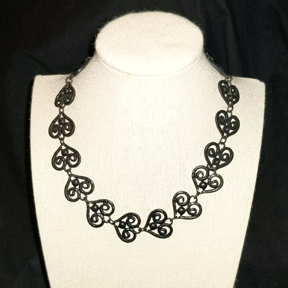 Gothic Black Heart Metal Necklace - Picture 1 of 8